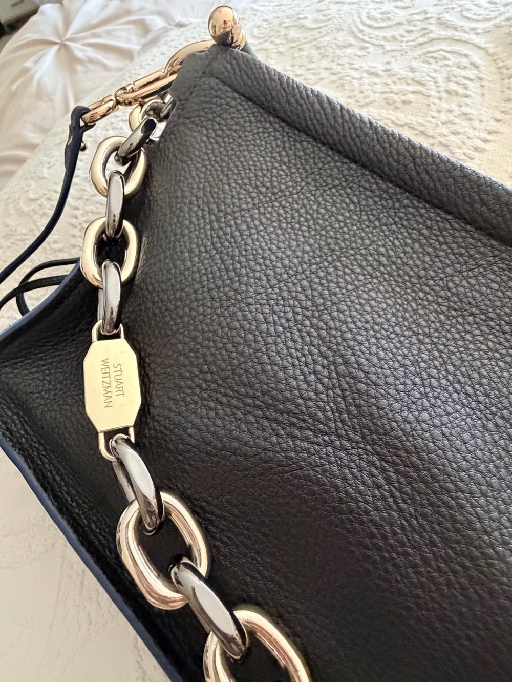 Stuart Weitzman Black/Navy Pebbled Leather Handbag w/ Chain & Crossbody Strap